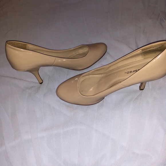 Heels - Picture 8 of 8